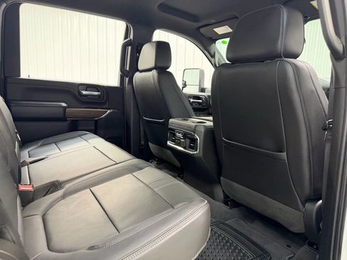 Used 2023 Chevrolet Silverado 2500 High Country w/ Z71 Off-Road Package image 18