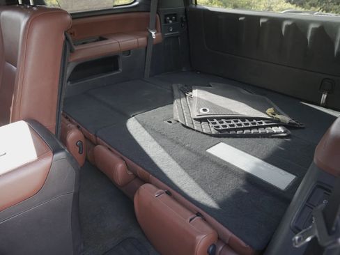 Used 2016 Toyota Sequoia Platinum image 9