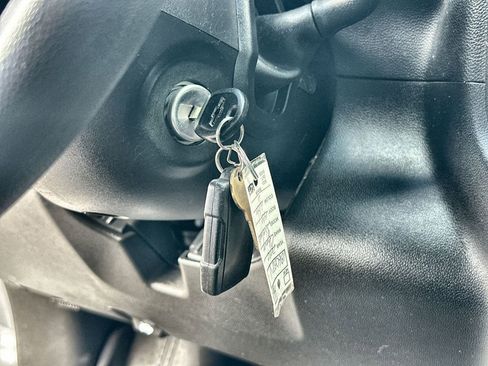 Certified 2022 Chevrolet Silverado 1500 Custom image 17