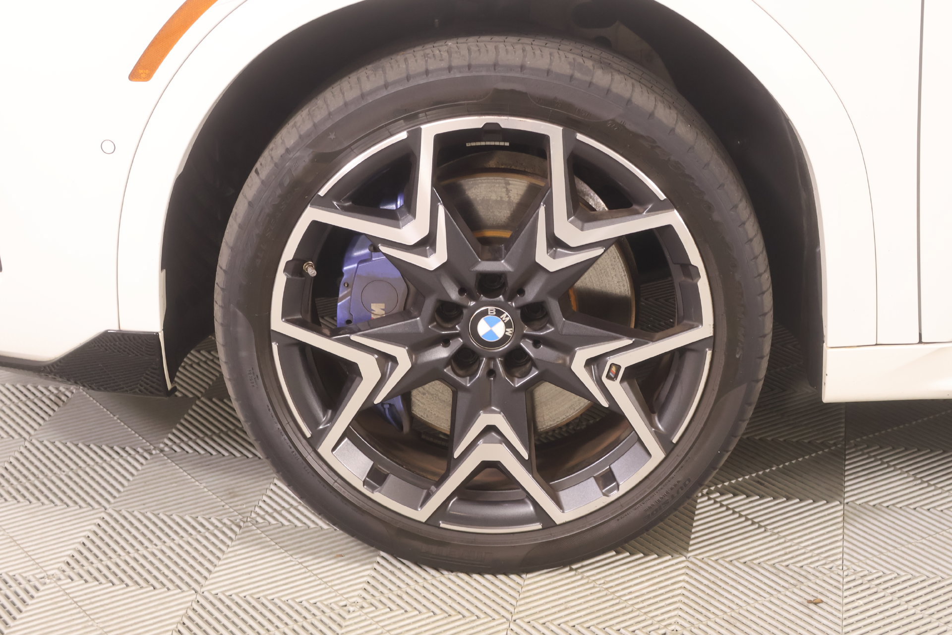 Used 2024 BMW X2 M35i AWD/4WD image 18