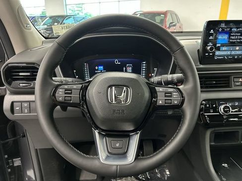 Used 2025 Honda Pilot Elite image 10