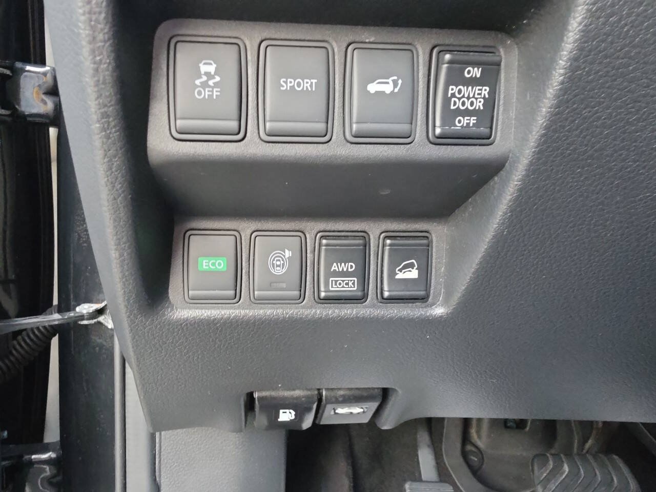 Used 2016 Nissan Rogue SV w/ SV Premium Package AWD/4WD image 13