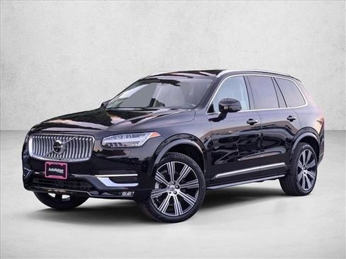 Certified 2025 Volvo XC90 B6 Ultra w/ Lounge Package image 1