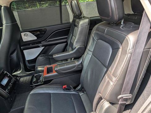 Used 2024 Lincoln Aviator Reserve w/ Equipment Group 201A AWD/4WD image 30