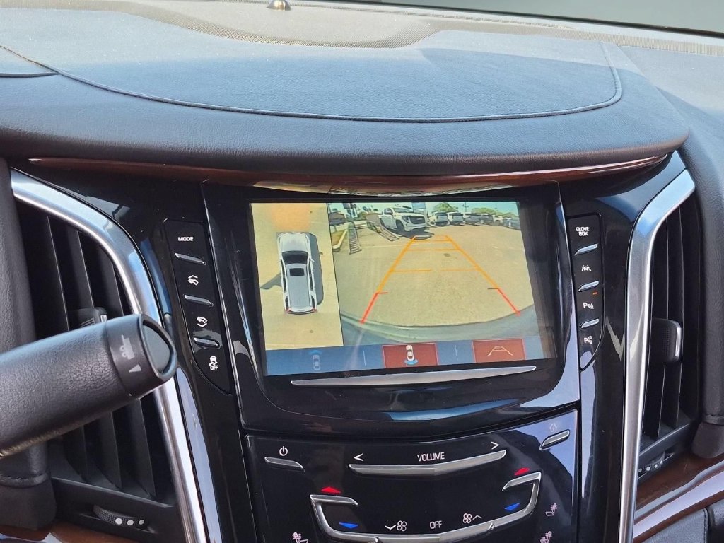 Used 2019 Cadillac Escalade ESV Premium Luxury AWD/4WD image 14