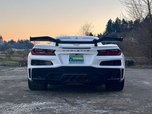 New 2025 Chevrolet Corvette Z06 w/ Z07 Performance Package RWD image 9