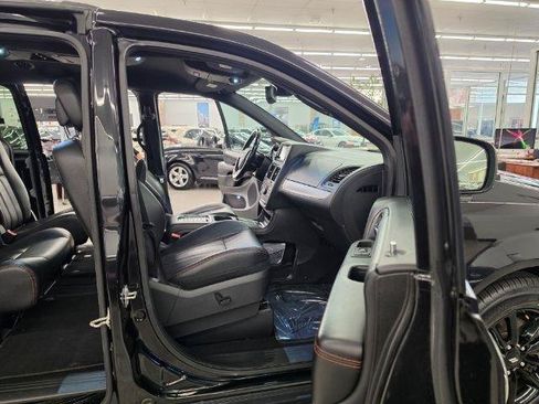 Used 2019 Dodge Grand Caravan GT FWD image 10