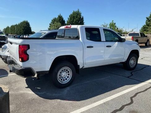 Used 2025 Chevrolet Colorado W/T w/ Advanced Trailering Package RWD image 6