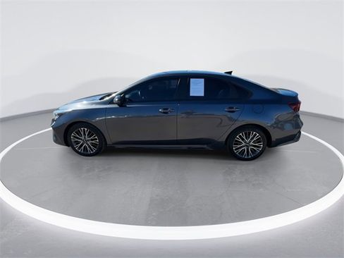 Used 2022 Kia Forte GT-Line w/ GT-Line Premium Package image 7