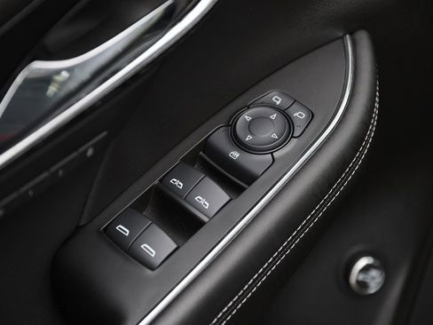 Used 2023 Buick Envision Essence w/ Sport Touring Package AWD/4WD image 16
