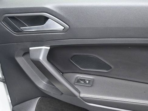 Used 2023 Volkswagen Tiguan S image 32