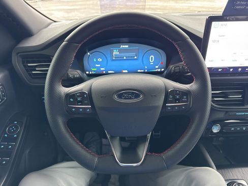 Certified 2024 Ford Escape ST-Line Elite w/ Premium Technology Package image 28