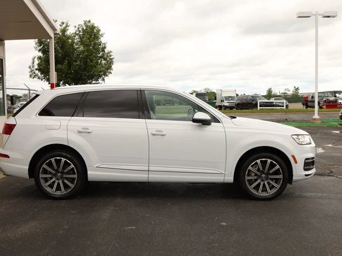 Used 2017 Audi Q7 3.0T Prestige w/ Prestige Package AWD/4WD image 4