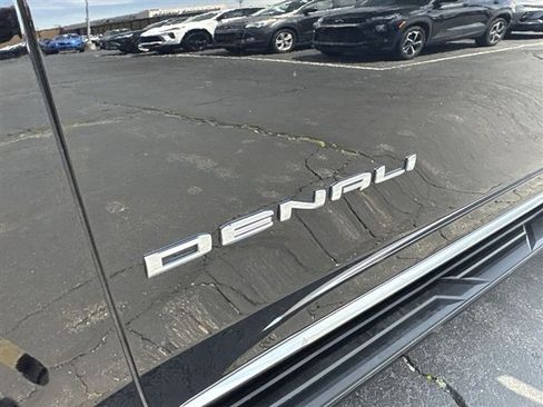 Used 2024 GMC Yukon Denali AWD/4WD image 32
