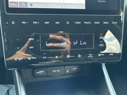 Used 2022 Hyundai Tucson Limited AWD/4WD image 26