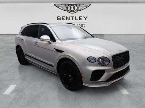 Used 2021 Bentley Bentayga Speed AWD/4WD image 18