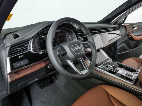 Used 2026 Audi Q7 3.0T Premium w/ Convenience Plus Package AWD/4WD image 5