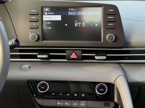 New 2025 Hyundai Elantra Sport image 17