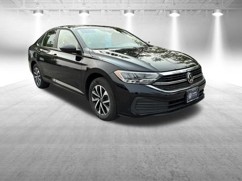 Used 2024 Volkswagen Jetta S FWD image 8