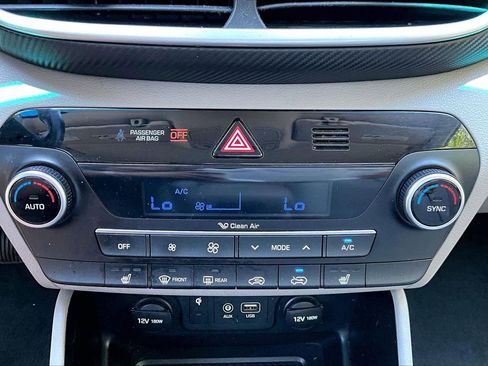 Used 2020 Hyundai Tucson Sport FWD image 17