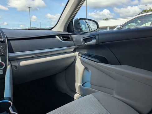 Used 2013 Toyota Camry LE FWD image 14