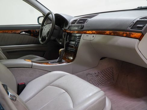 Used 2003 Mercedes-Benz E 320 Sedan image 37