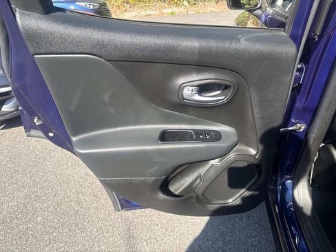 Used 2020 Jeep Renegade Altitude image 19