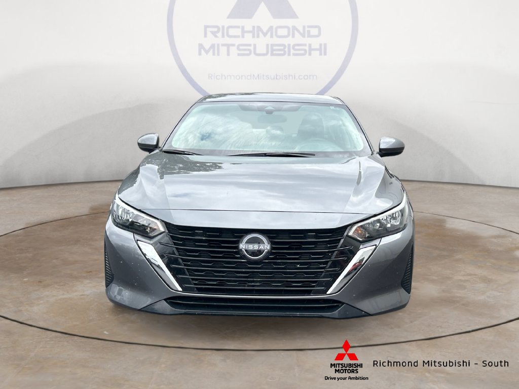 Used 2025 Nissan Sentra SV FWD image 8