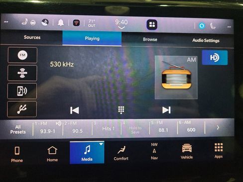Used 2022 Jeep Grand Cherokee L Limited w/ Luxury Tech Group II AWD/4WD image 25