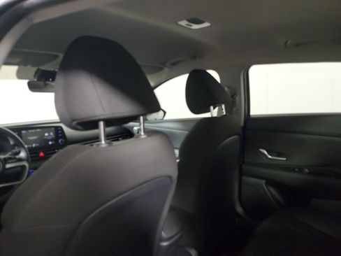 Used 2023 Hyundai Elantra SEL FWD image 11