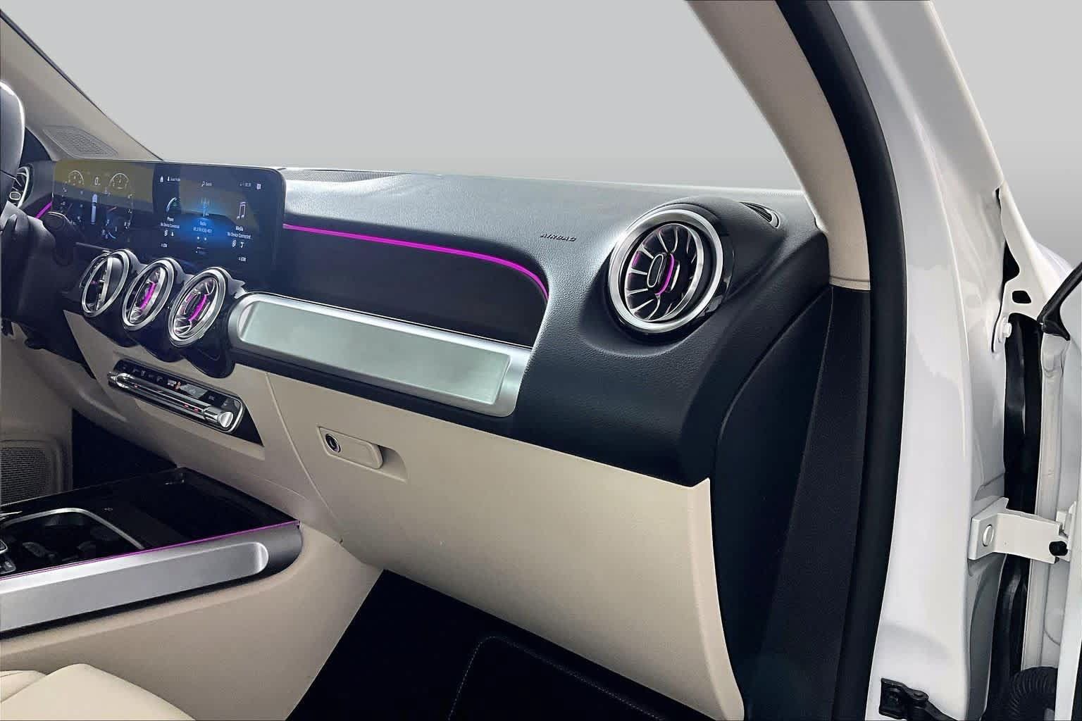 Used 2022 Mercedes-Benz GLB 250 image 17