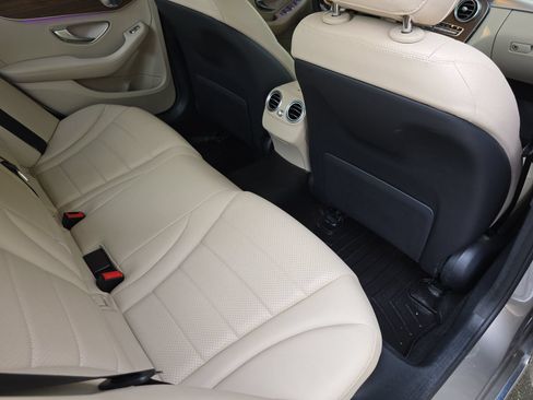 Used 2020 Mercedes-Benz C 300 4MATIC Sedan image 13