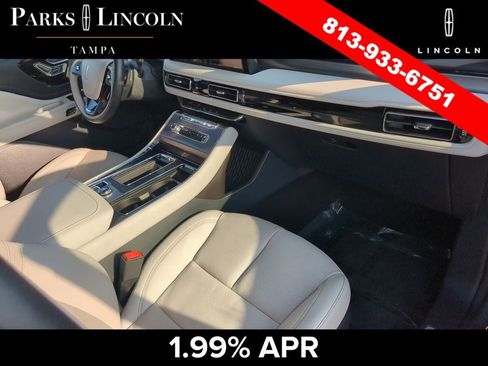 Certified 2025 Lincoln Aviator AWD w/ Jet Appearance Package image 10