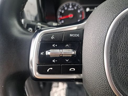 Used 2021 Kia Sorento S image 18