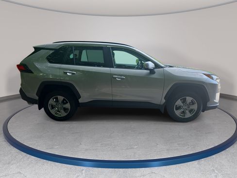 Used 2025 Toyota RAV4 XLE FWD image 4