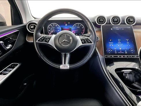 Used 2024 Mercedes-Benz GLC 300 image 6