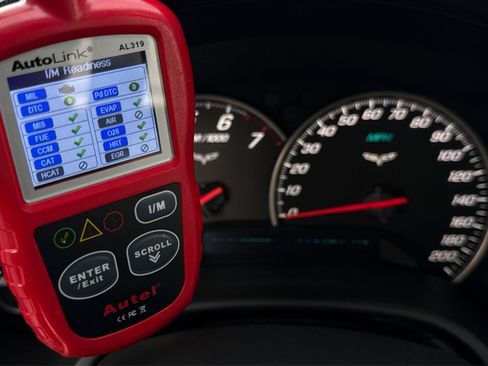 Used 2008 Chevrolet Corvette Coupe w/ Roof Package image 10