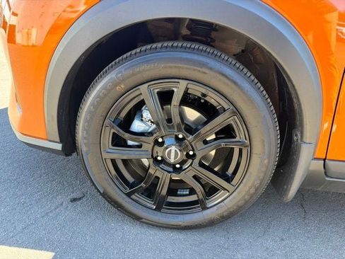 Used 2024 Nissan Kicks SR w/ SR Premium Package FWD image 29