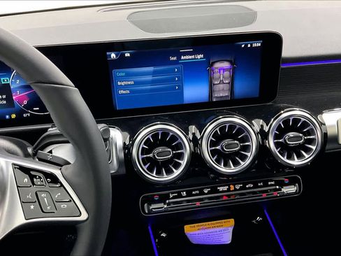 New 2026 Mercedes-Benz GLB 250 GLB 250 image 6