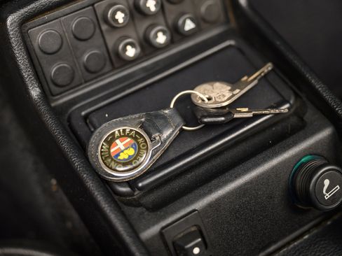 Used 1992 Alfa Romeo Spider Veloce image 31