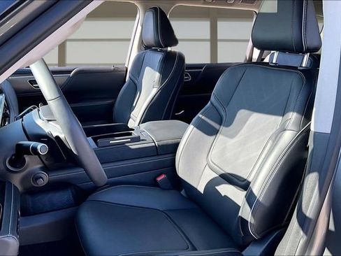 Used 2026 INFINITI QX80 Luxe w/ Cargo Package AWD/4WD image 24