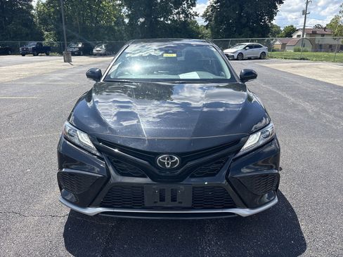 Used 2024 Toyota Camry XSE FWD image 2