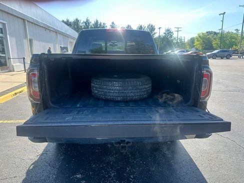 Used 2017 GMC Sierra 1500 SLT w/ SLT Premium Package AWD/4WD image 15