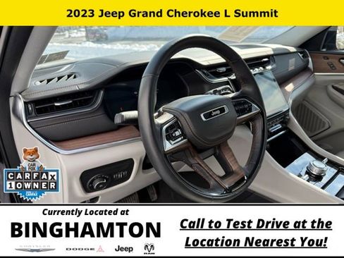 Used 2023 Jeep Grand Cherokee L Summit AWD/4WD image 10