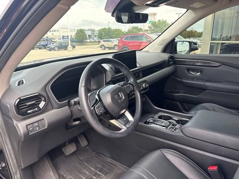 Used 2023 Honda Pilot Elite image 11