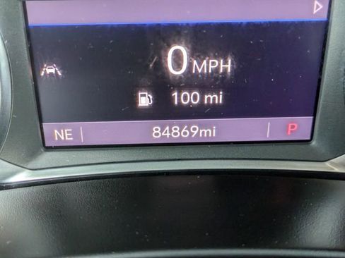 Used 2020 Chevrolet Equinox Premier image 32