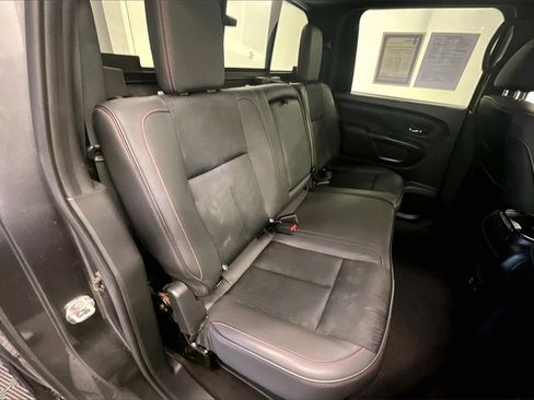 Used 2023 Nissan Titan PRO-4X image 23