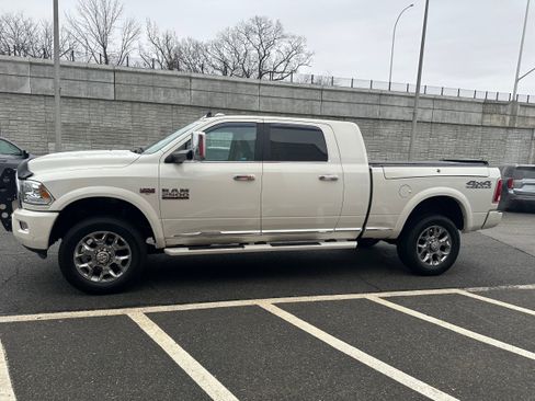 Used 2018 RAM 2500 Limited image 5