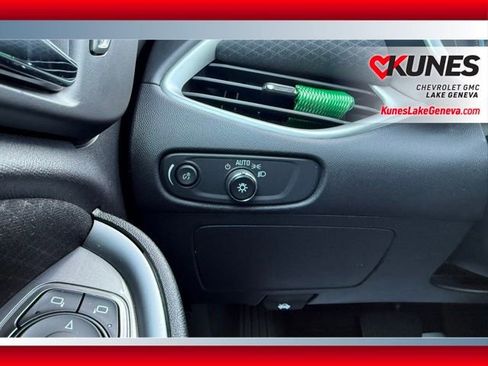 Used 2023 Chevrolet Malibu LT image 41