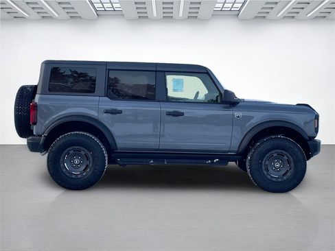 New 2025 Ford Bronco Big Bend w/ Black Diamond Package image 2